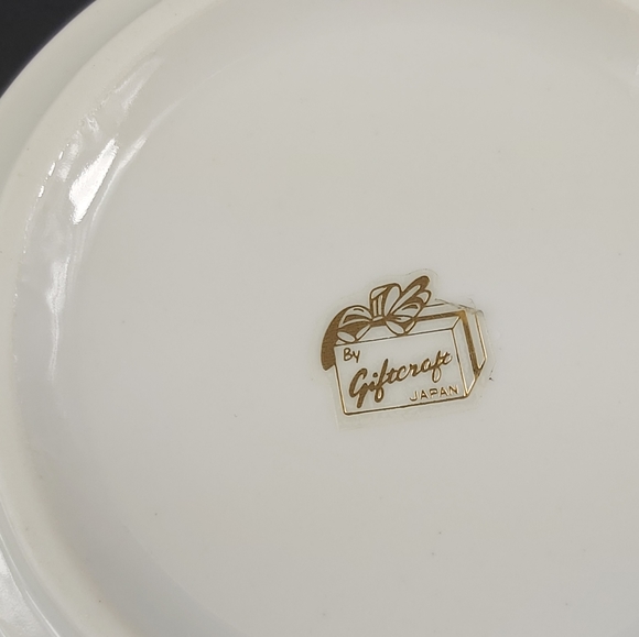 - Giftcraft Japan goldtone birds ceramic trinket box (Z13) - Picture 4 of 9